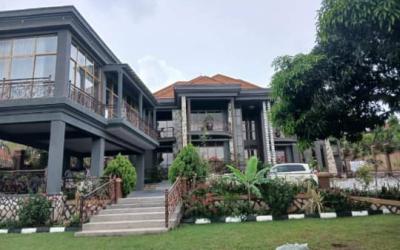 Stand alone flat